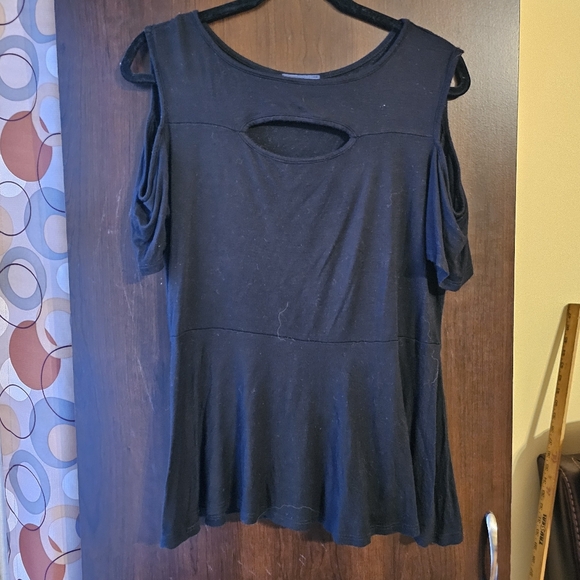 Scarlett Black Cold Shoulder Blouse With Cut Out Front - Picture 1 of 5